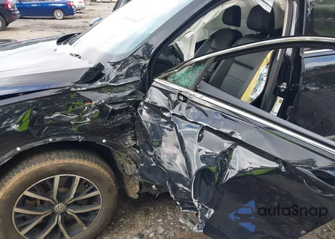 2021 Volkswagen Tiguan 2.0T Se/2.0T Se R-Line Black/2.0T Sel из США, поврежденный, VIN 3VV2B7AX7MM114069